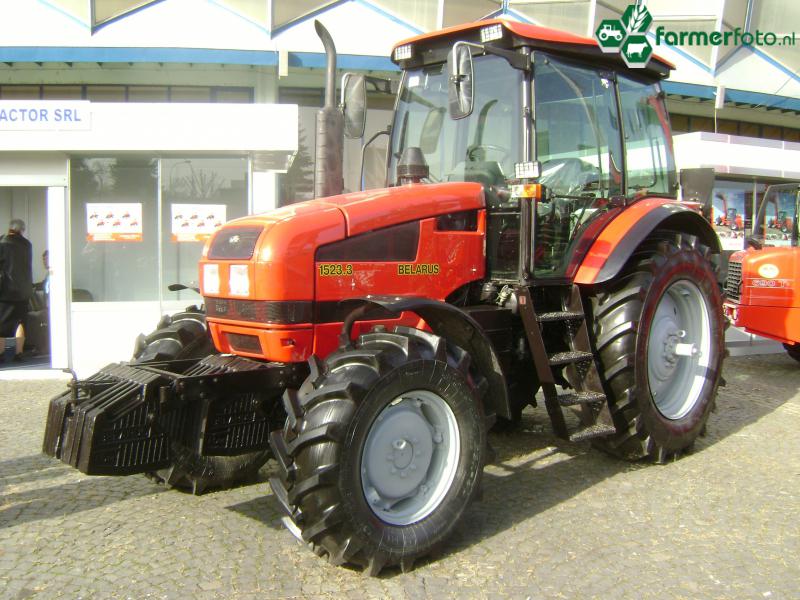 MTZ-1523.3 Belarus Tractor at IndAgra Farm Romexpo 2010